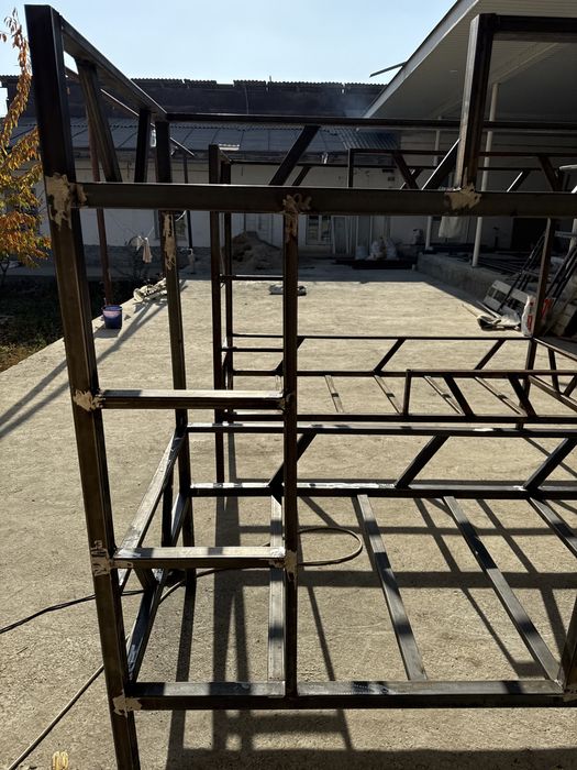 Двух ярусиный кровать