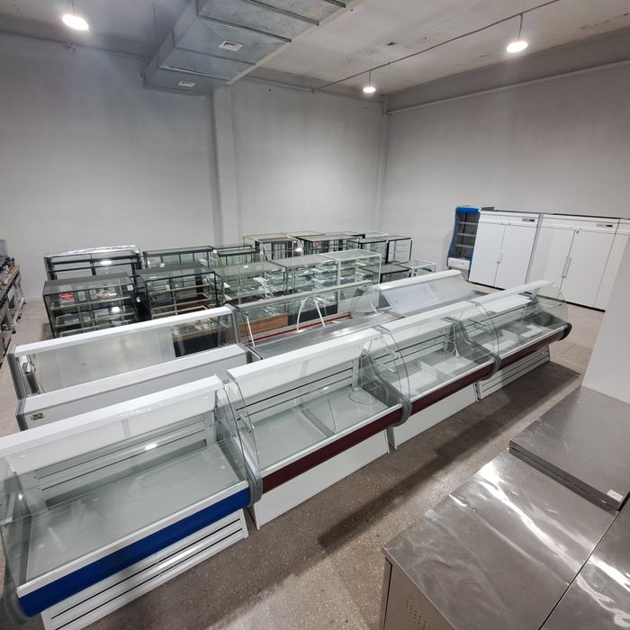 Витринные  ,горизонтальные ,прилавки ,витрины.Большой ассортимент.