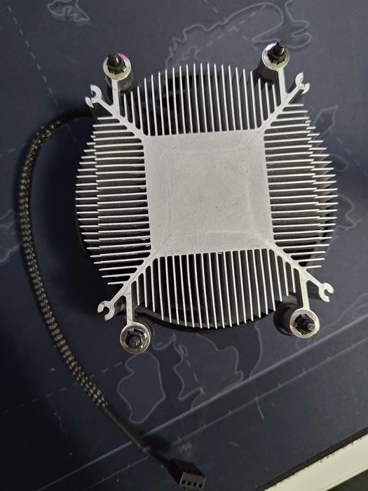 Procesor Ryzen 3 2200G, Radeon Vega 8, Cooler Stock, Pasta IdCooling