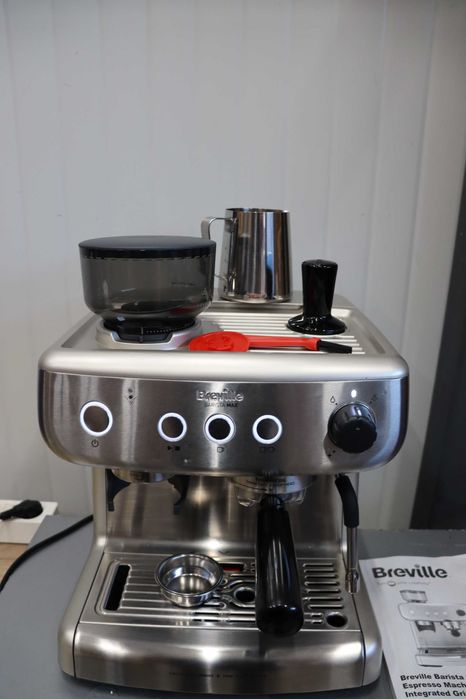Breville Barista Max Еспресо кафемашинас вградена мелачка за зърна