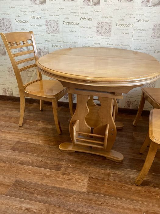 Продам стол кухонный