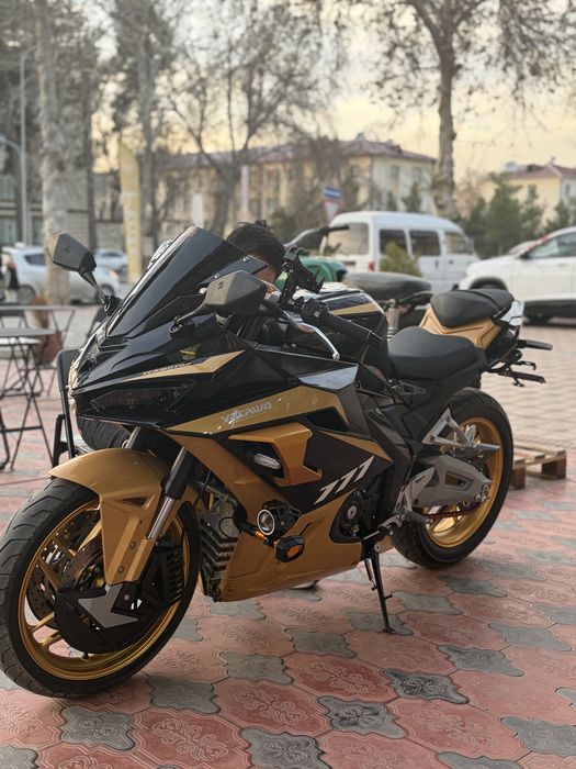 Сотилади КАВАСАКИ 400куб