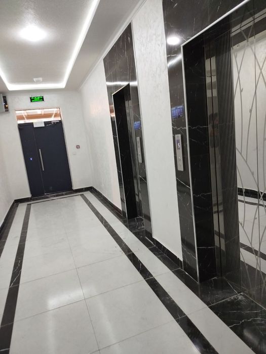 Новостройка 2 хонали  уй сотилади