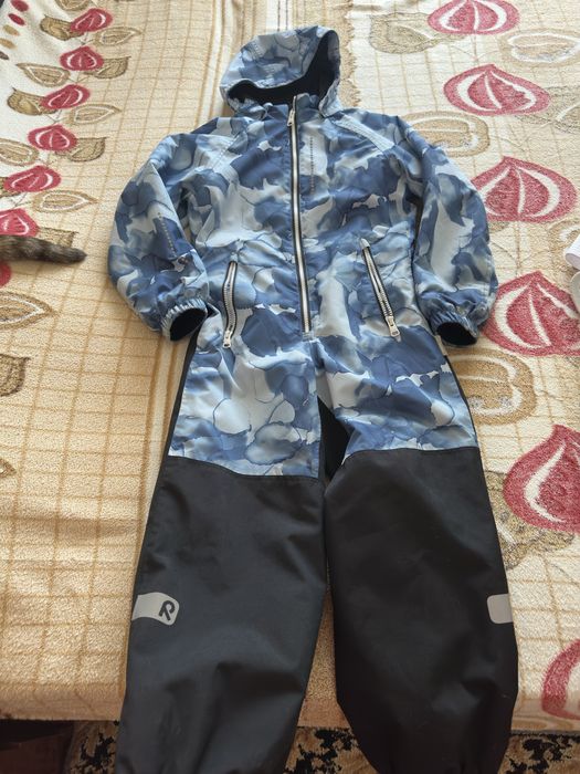 Продам комбинезон Reima