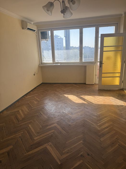 Продава се Двустаен апартамент в Варна, Базар Левски - 61 кв.м за 2869 €/кв.м - Снимка #1