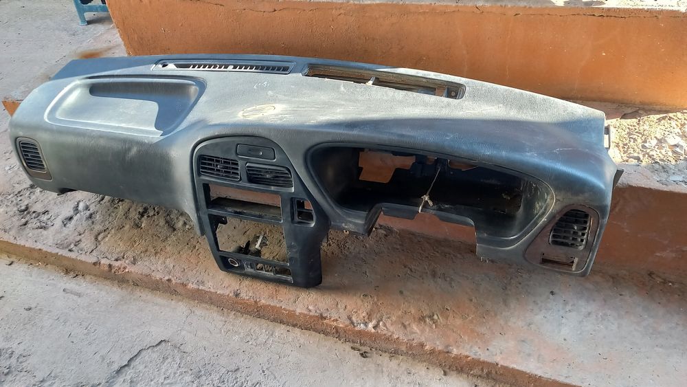 Торпеда панель на Nissan Terrano
