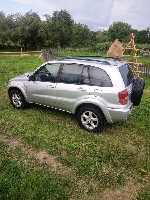 Vând Toyota rav 4