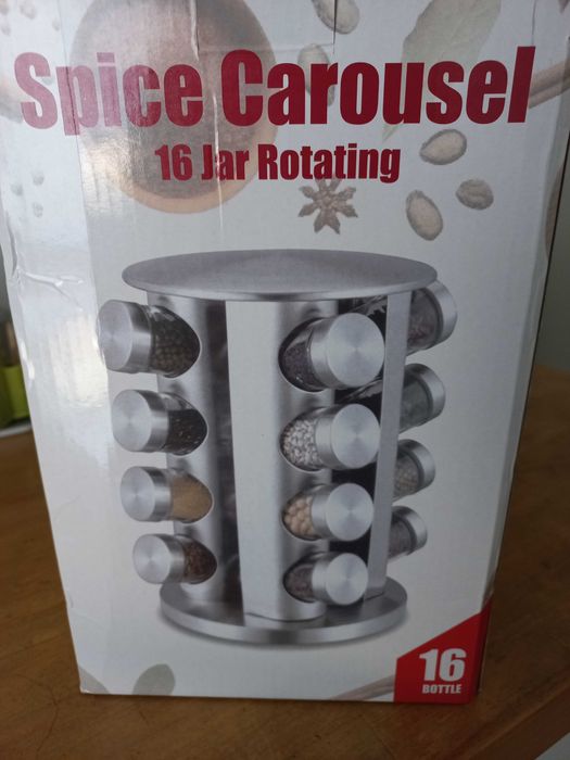 Въртящ органайзер за подправки