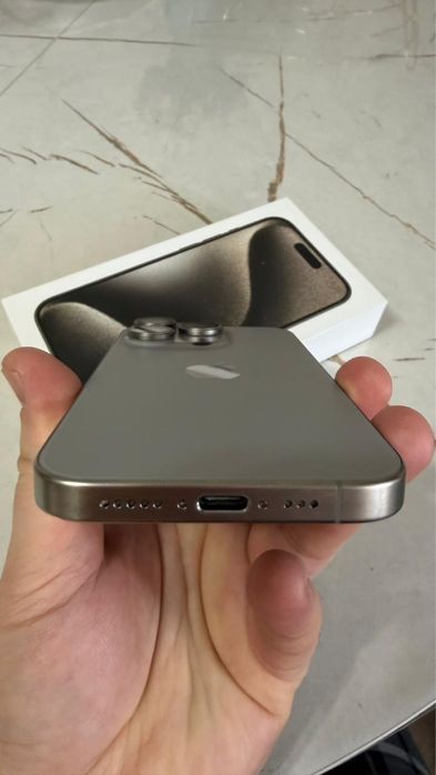 Продам Iphone 15 pro