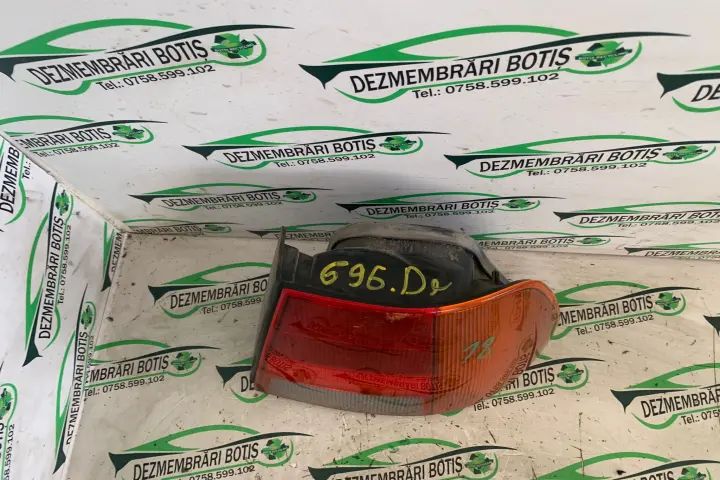 Lampa / Tripla stop dreapta pe aripa Volkswagen VW Polo 2001