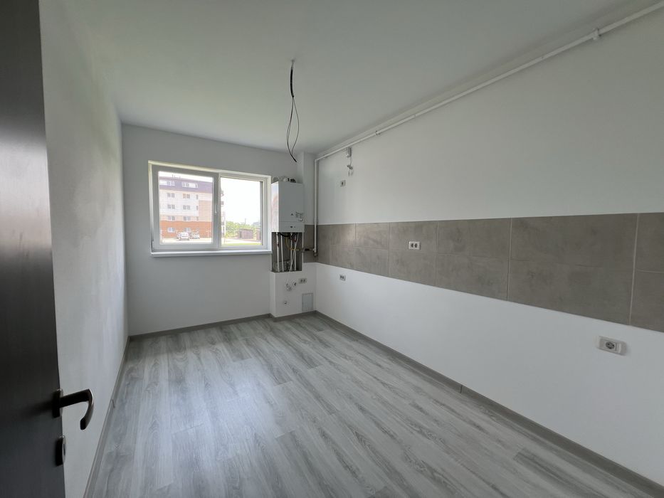 Proprietar vand garsoniera decomandata 40 mp util si parcare