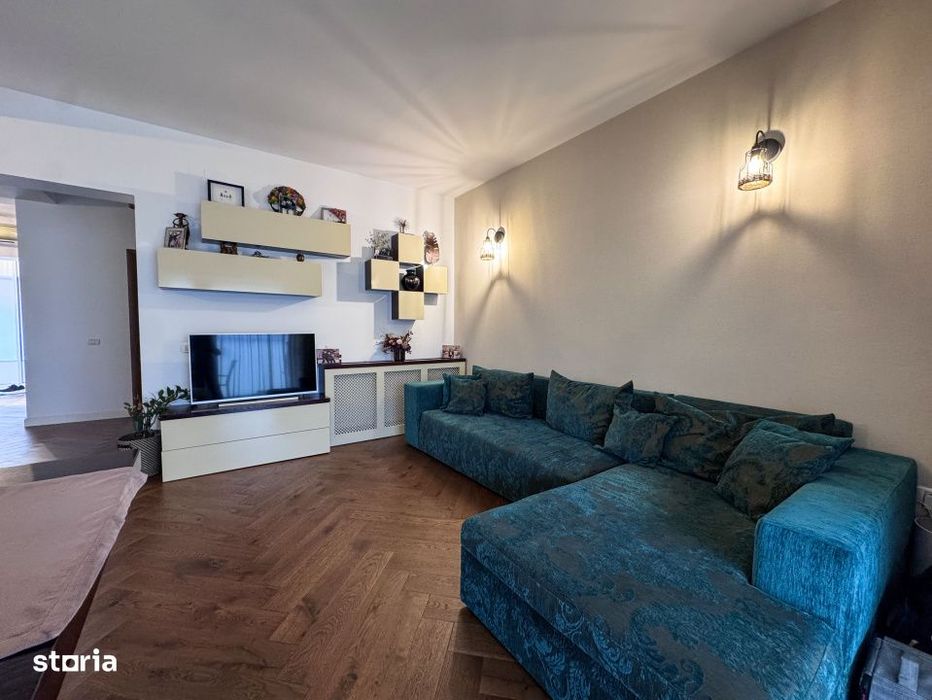 Casa/Vila P+M de vanzare – Ovidiu Sud | 4 dormitoare | Panouri fotov