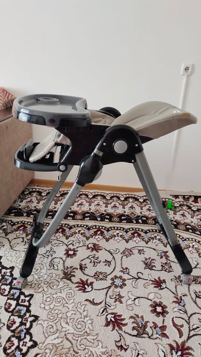 Продается стульчик для кормления.