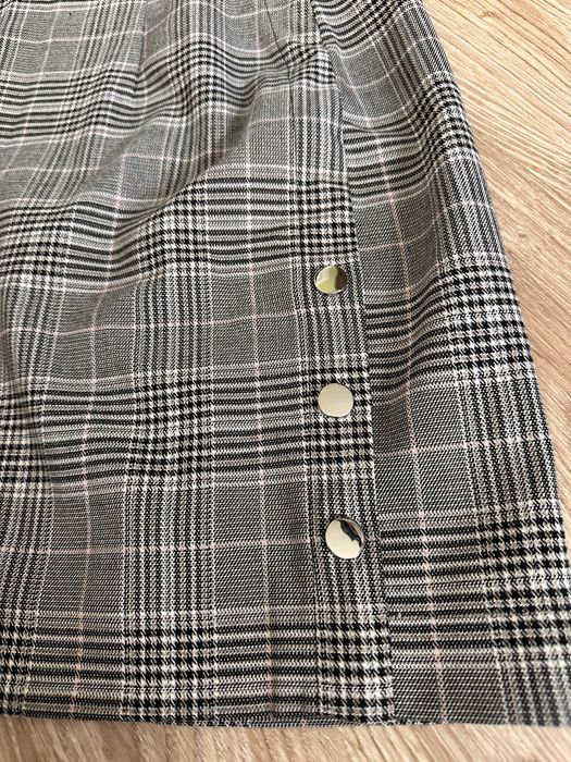 Къса пола на карета  C&A