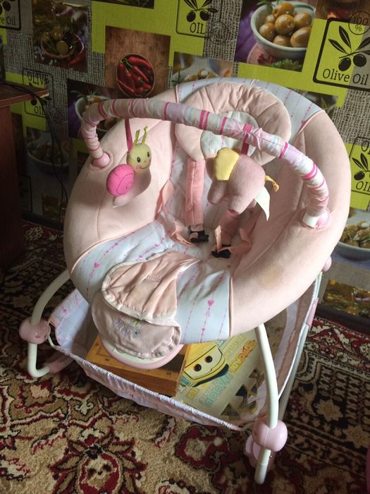 Продам детскую кресло качалку
