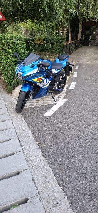 Vând suzuki gsx r125 2024