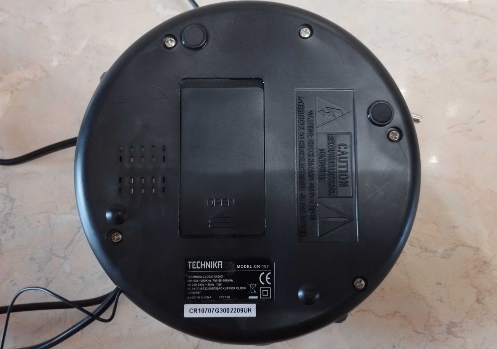 Радиочасовник Technika - нов, неизползван