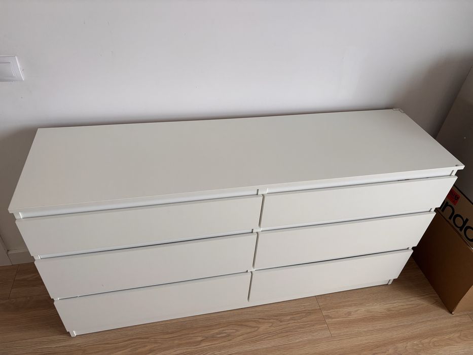 Comoda ikea foarte bine intretinuta