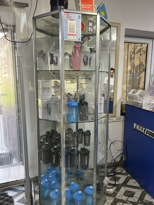 Витрина стеклянная 8 угольная