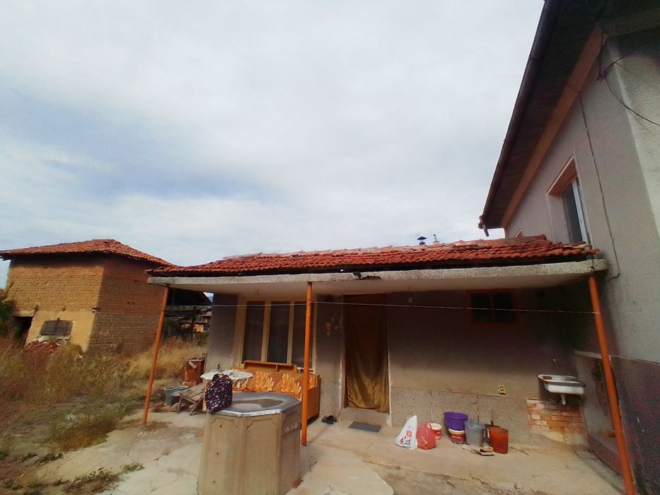 Продава се Къща в с. Каравелово, Област Пловдив - 534 кв.м за 53 €/кв.м - Снимка #4