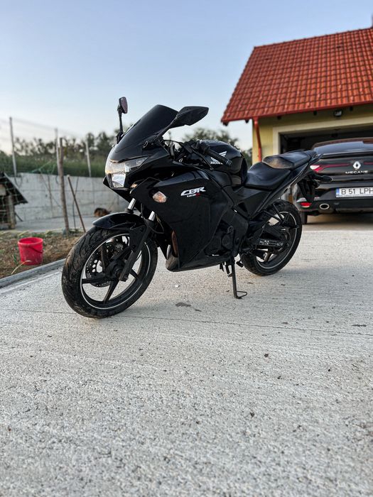 Honda cbr125 16 ani a1
