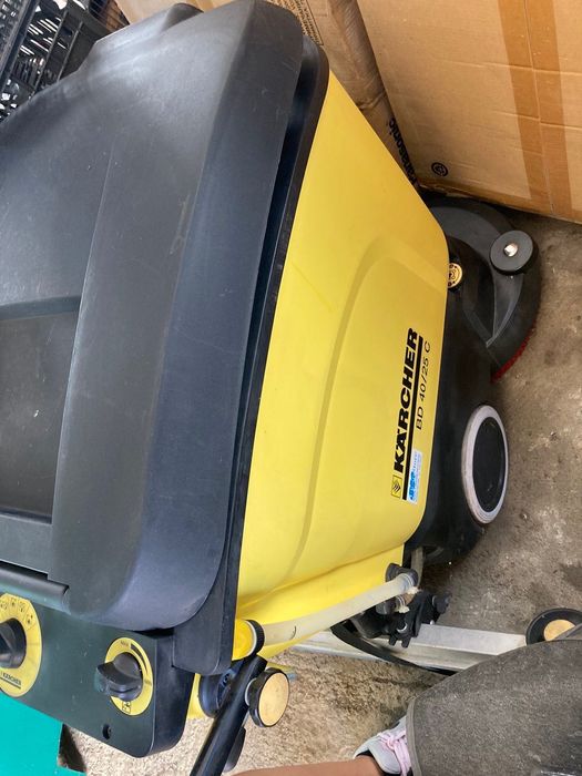 Машини за почистване karcher BD40/25c