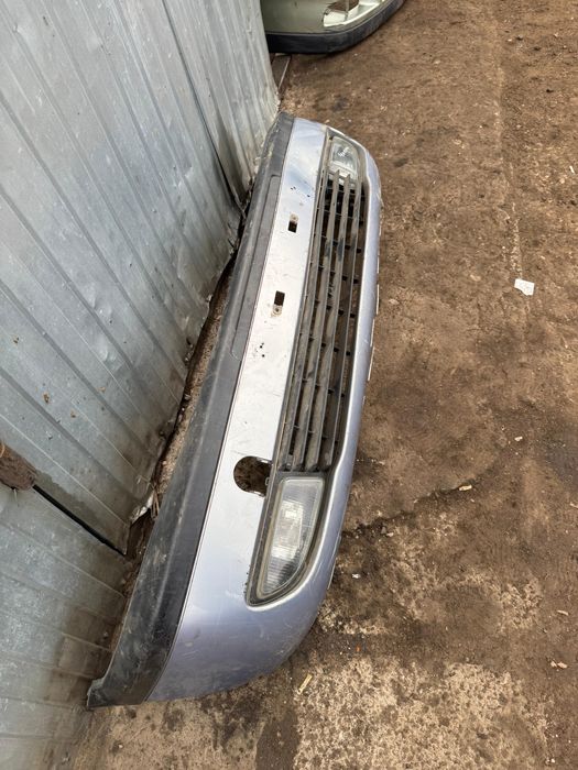 Привозной передний бампер Opel Zafira A