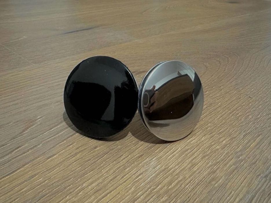 Dop anulare ștergător universal -negru și argintiu.