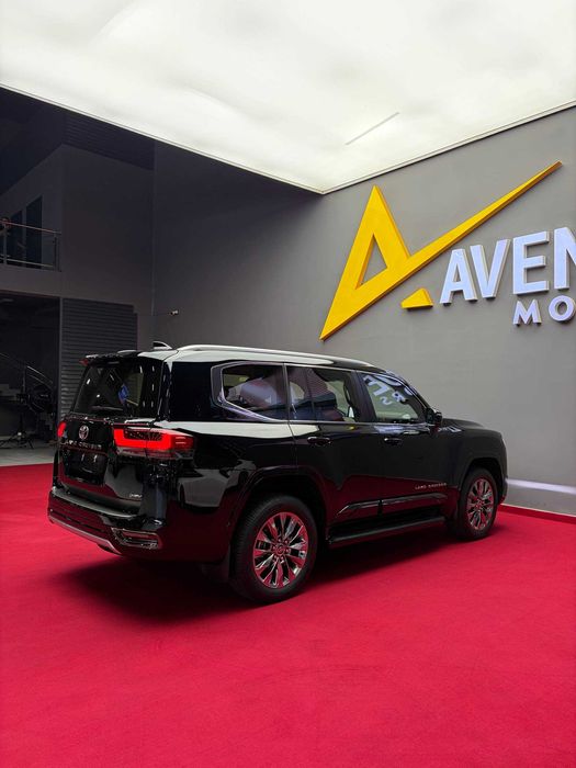Продается Toyota LC300 3.5 hybrid