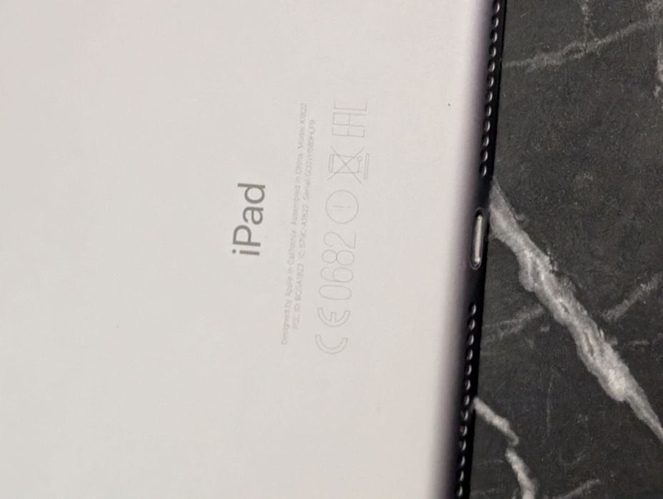 Ipad | 5th Gen | Wifi Only | 32 GB | IOS 16 |