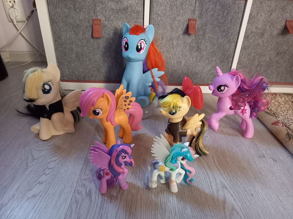Vindem Colecția My Little Pony, ponei, păpuși, jucării Equestria Girls