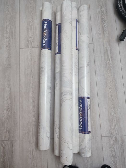 Продам обои виниловые.