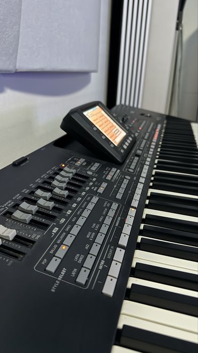 Korg Pa3x 76 клавиша  с Оригинален сет Муси към серийния номер