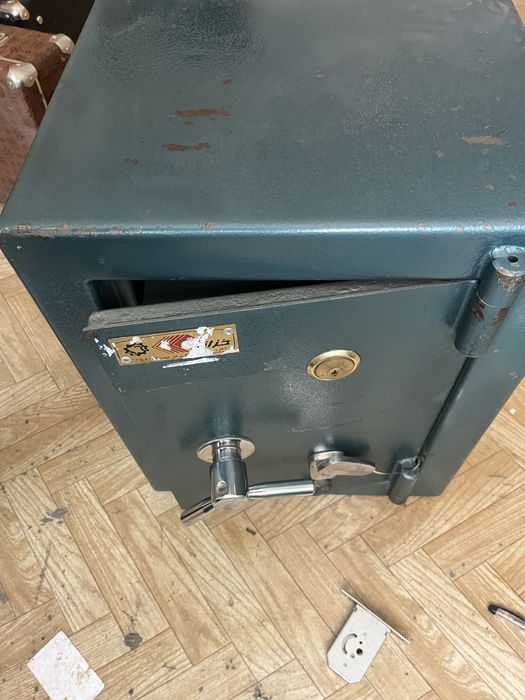 Сейф огнеупорный