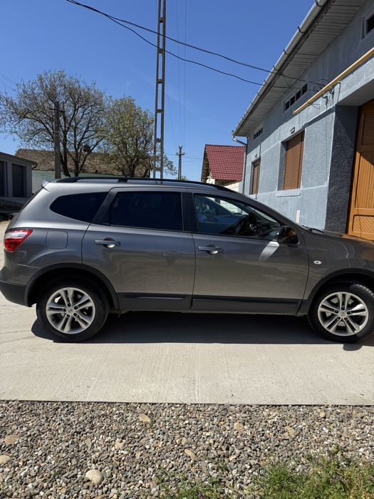 Nissan Qashqai+2  2014
