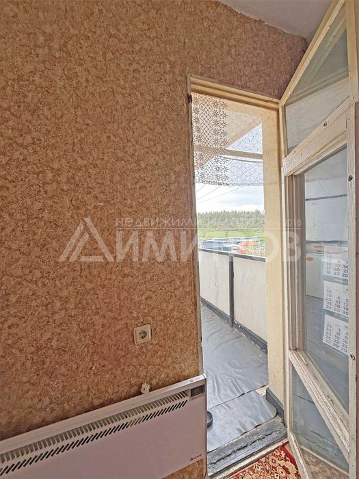 Продава апартамент тип гарсониера 42 кв.м. в гр. Нови пазар, кв. Възраждане