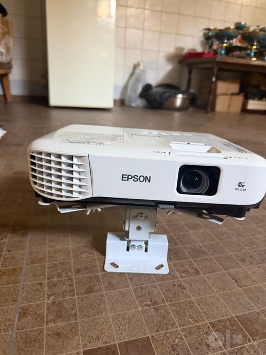 Проектор Epson для учебных центров