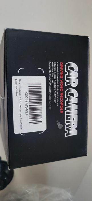 Camera auto tripla,  noua