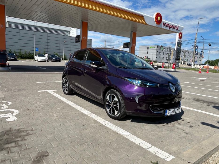 Renault Zoe ZE40 R110 Intens | Baterie Proprietate | 34.000 km | Unic Proprietar”.