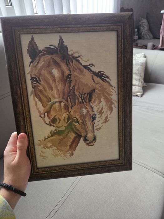 Продавам гоблен с рамка