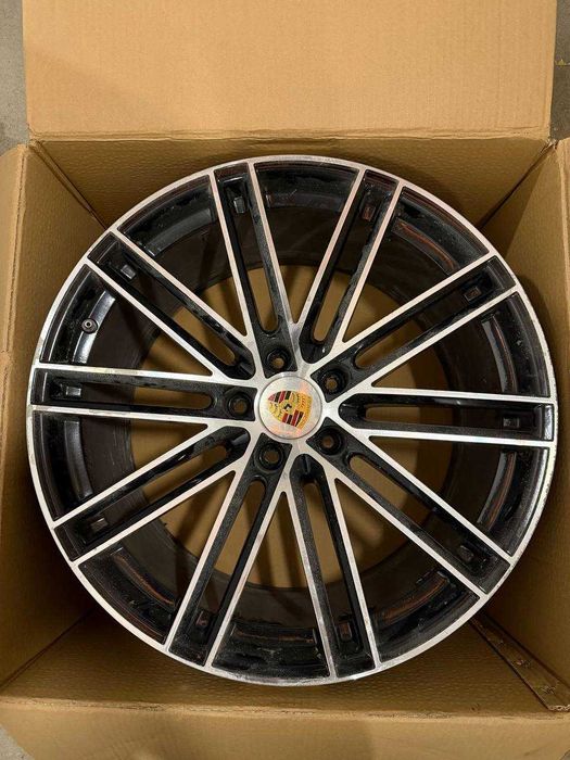 Оригинални джанти Porsche R22 + зимни гуми Pirelli – комплект