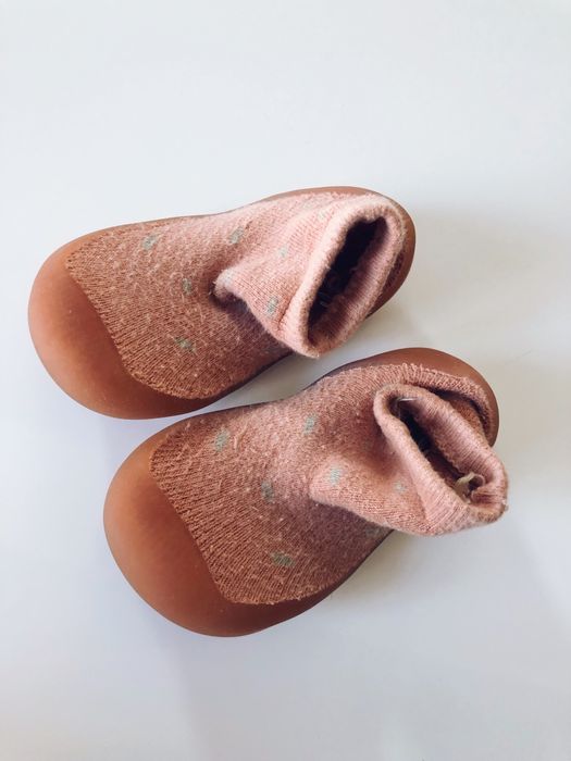 Papuci barefoot antiderapanti Zara marimea 20