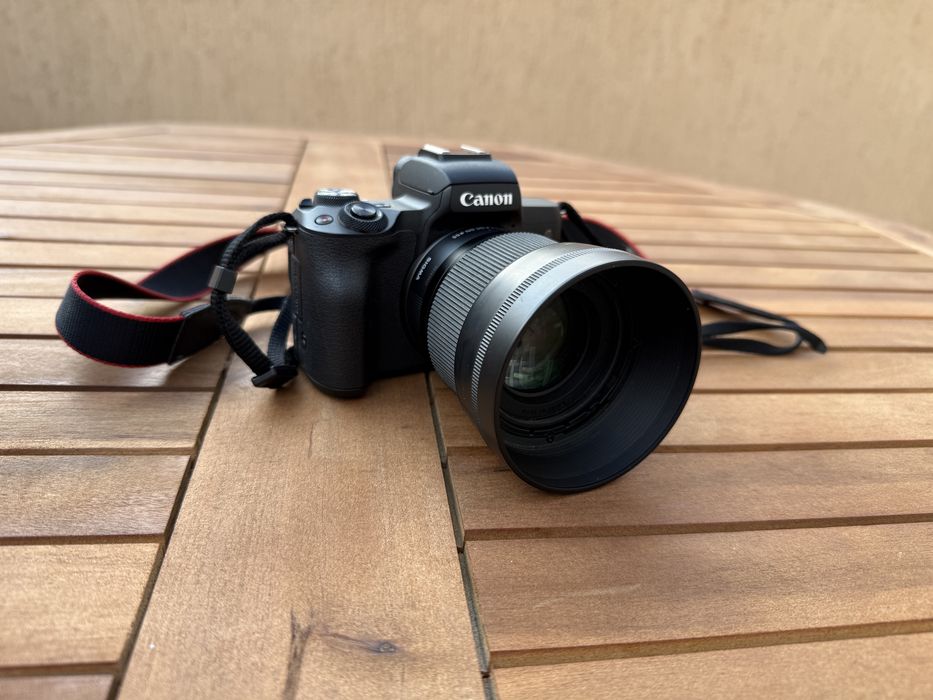 Canon EOS M50 Mark II + Sigma 56mm f/1.4 – като нов, комплект с всичко
