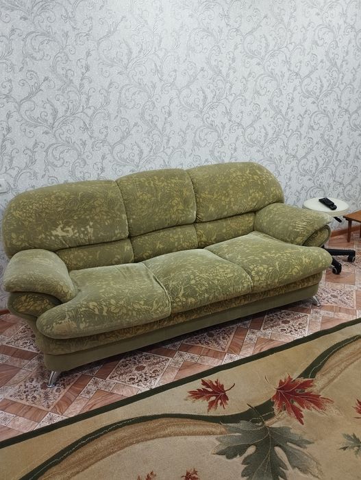 Продам диван в хорошем состоянии