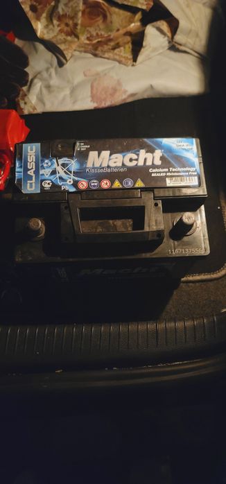 Baterie auto Macht Classic 60Ah – 590A, cu garanție