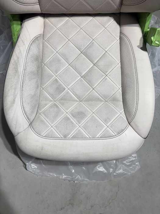 Vopsit scaune piele auto Brașov | Recondiționare piele