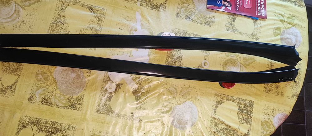 Лайсни за Mercedes C- класа W205/S205-2бр. За предно стъкло, черни.