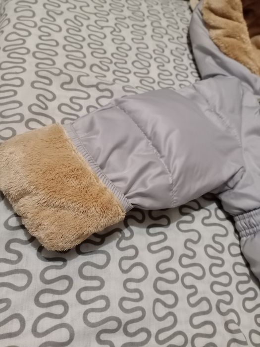 Продам детский комбинезон пуховик