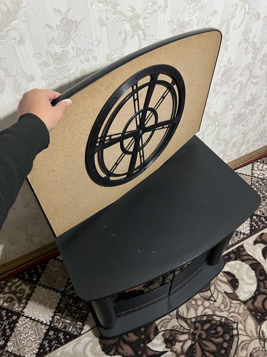 Podstavka seyf ofesnoy Ideal xolatda