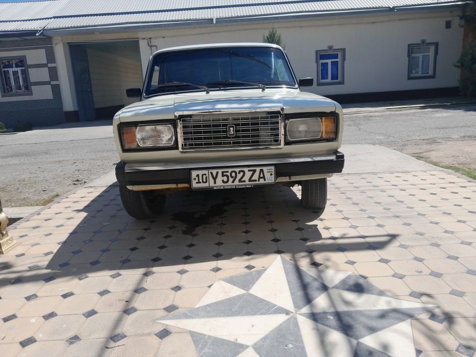 Vaz 2107 sotiladi